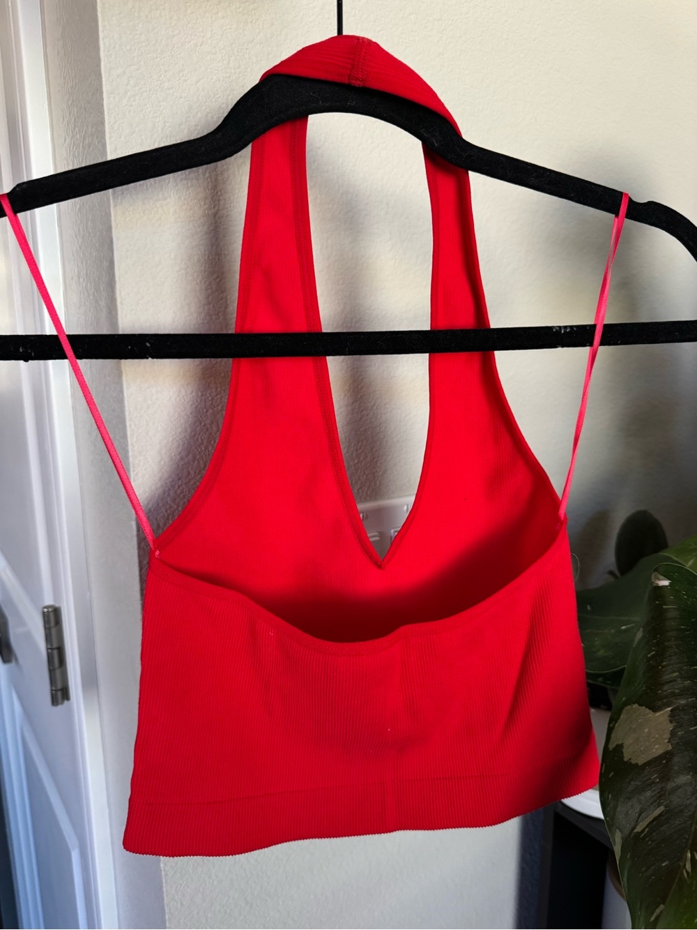 Red Halter V-Neck Crop Top - Women - Picture 3 of 3